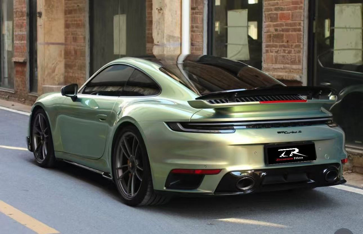 Porsche Golden Green image 0