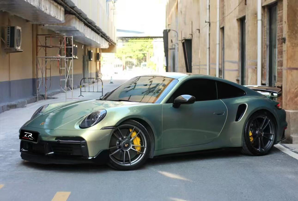 Porsche Golden Green image 2
